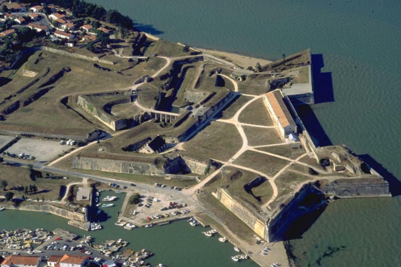 Вілла Escale A L'Ile D'Oleron Ле-Шато-д'Олерон Екстер'єр фото